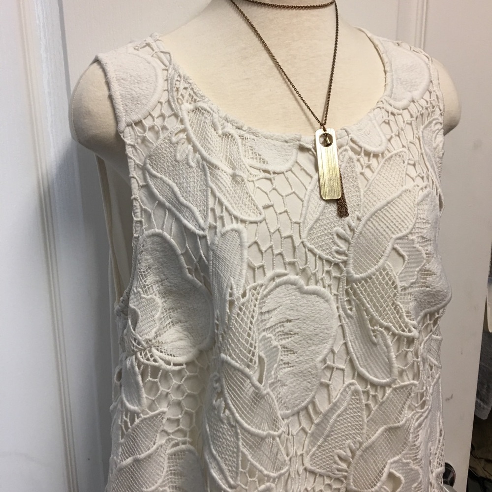 Linen and lace tank top